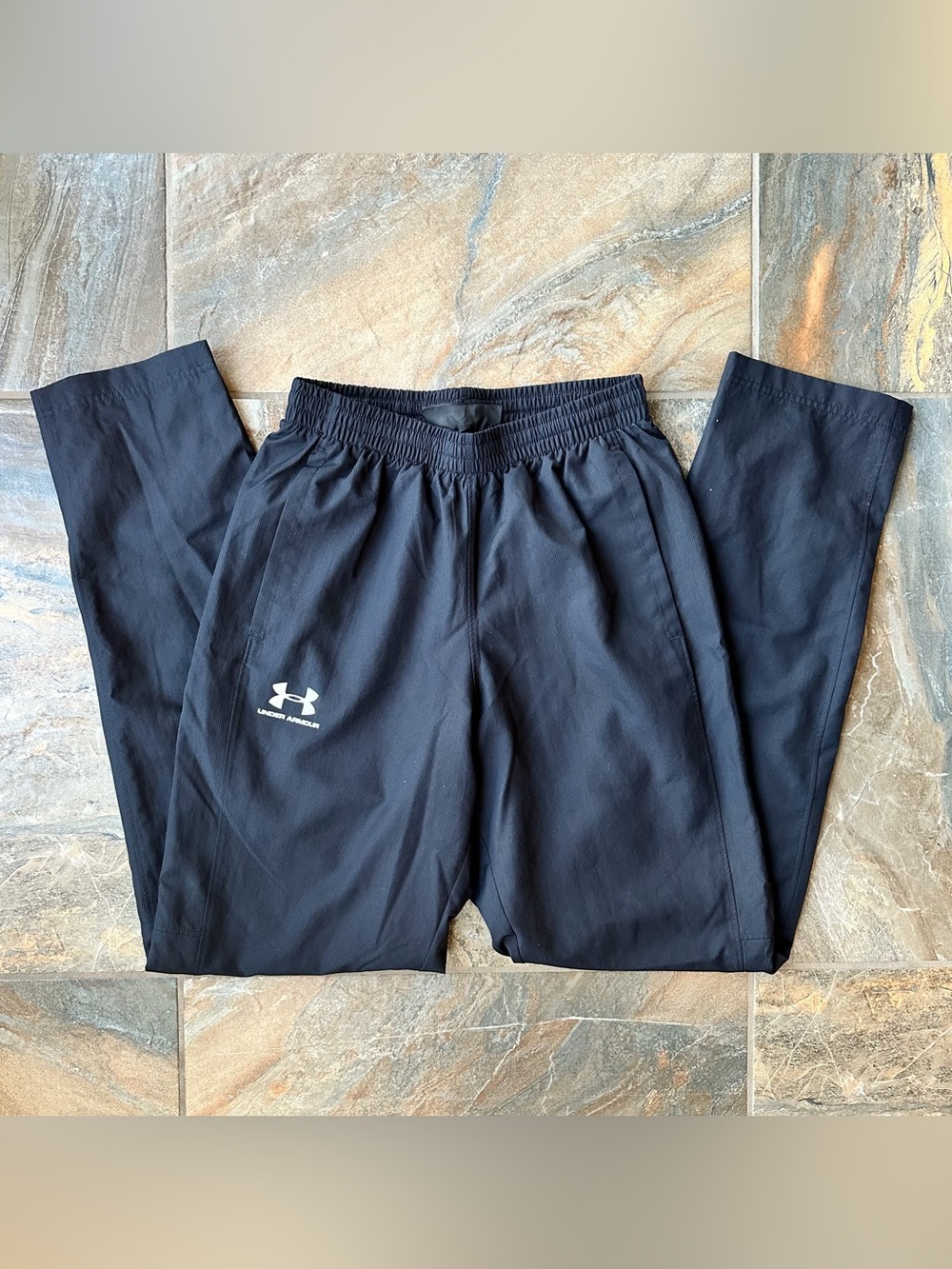 Under Armour Women's XS Black Woven Track Pants Mesh Lined Loose Fit Warmups